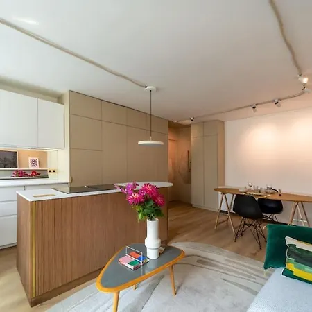 Studio Design & Confort Moderne Avec Balcon Appartamento