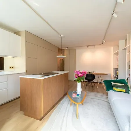 Studio Design & Confort Moderne Avec Balcon Parigi